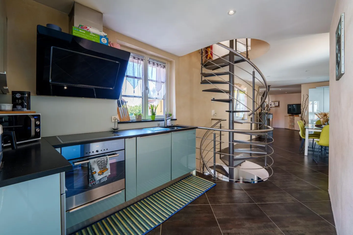 House - Photo 4 of 6