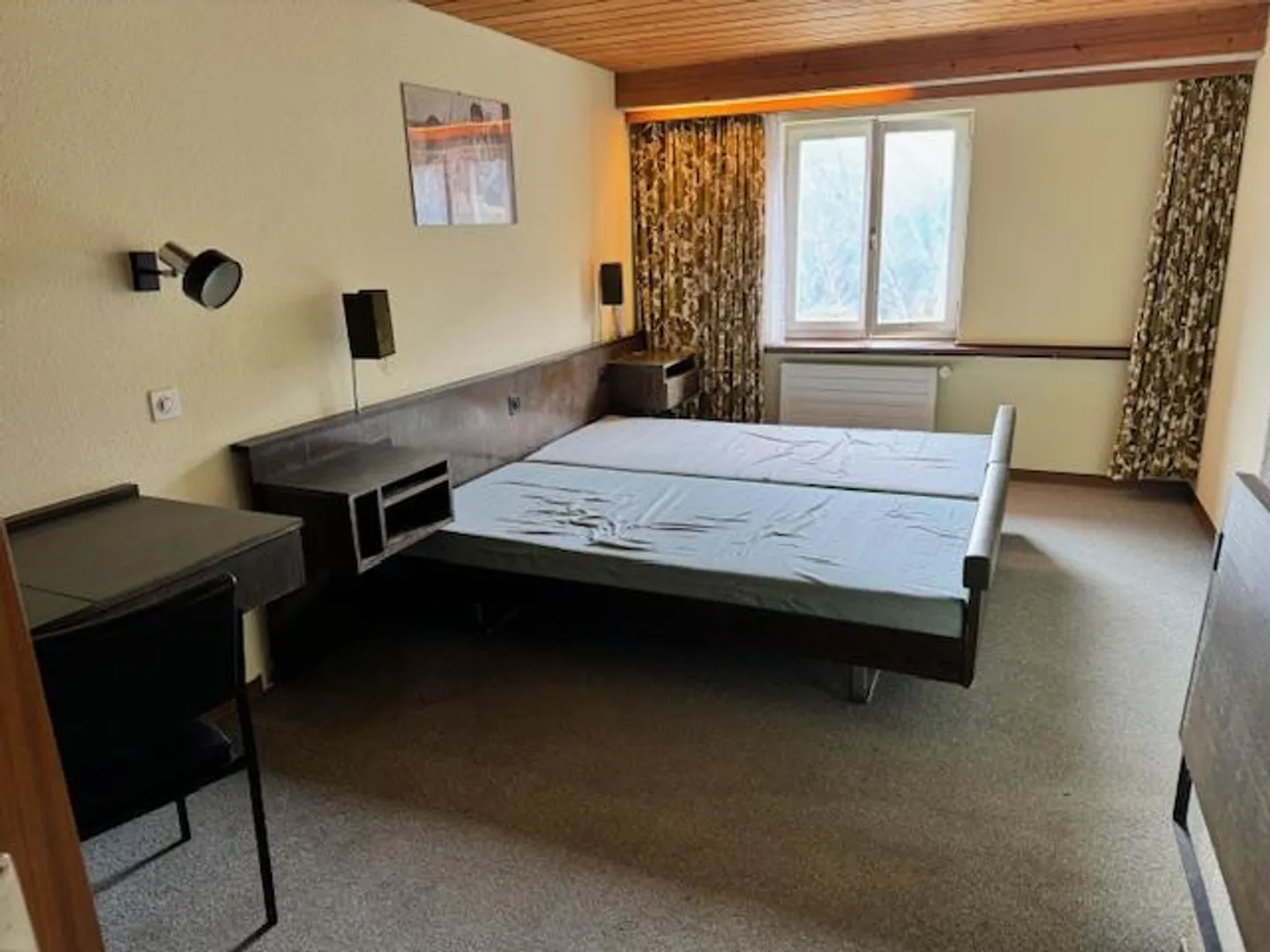 Furnished Room 17 - Photo 3 of 7
