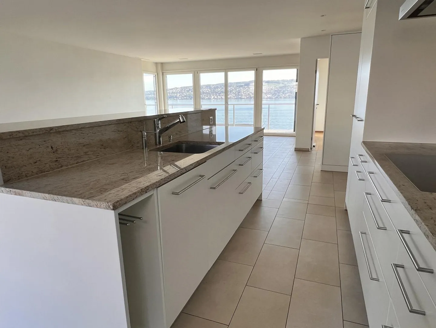 Modernes Apartment mit Seeblick - Foto 15 von 24