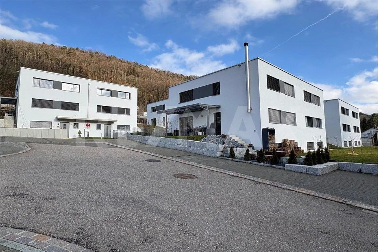 Nouveau projet de construction 6 maisons individuelles jumelées / Maison n° 2 rangée supérieure - Photo 1 sur 13