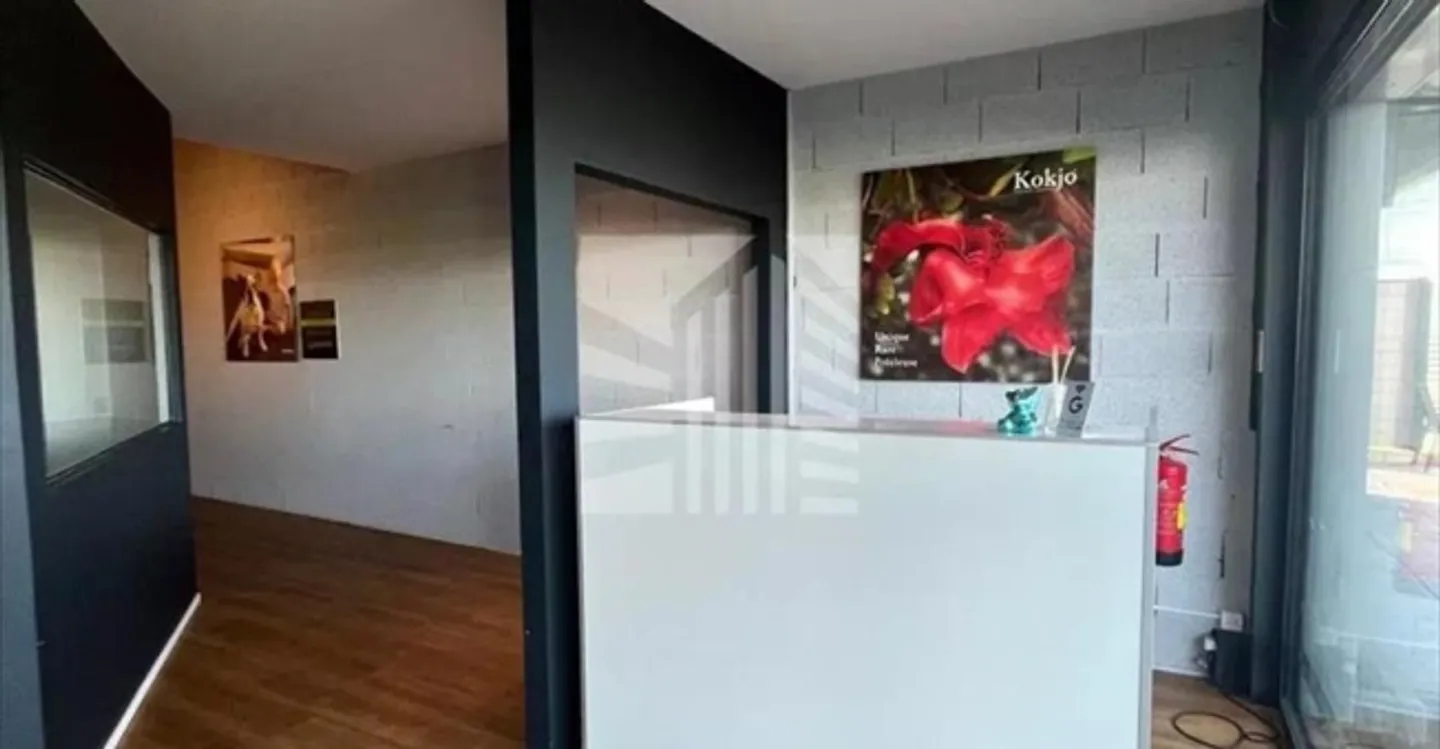 «Commerce» - Photo 3 sur 9