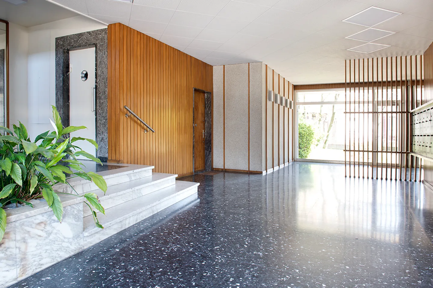 Appartement Charmant avec Loggia - Photo 3 sur 5