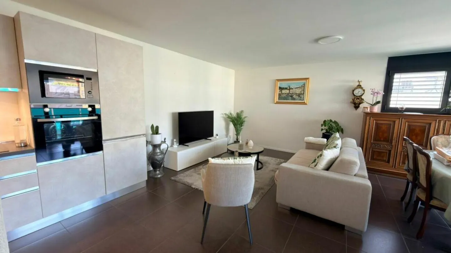 LOCARNO - modern 3 1/2 room apartment near Piazza Grande and Lake - Photo 4 of 10