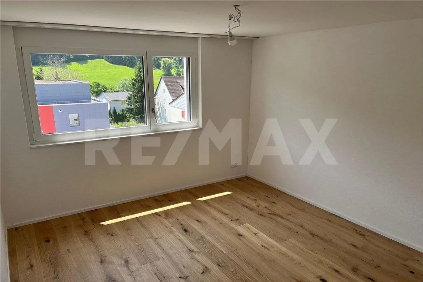 Nouveau projet de construction 6 maisons individuelles jumelées / Maison n° 2 rangée supérieure - Photo 11 sur 13