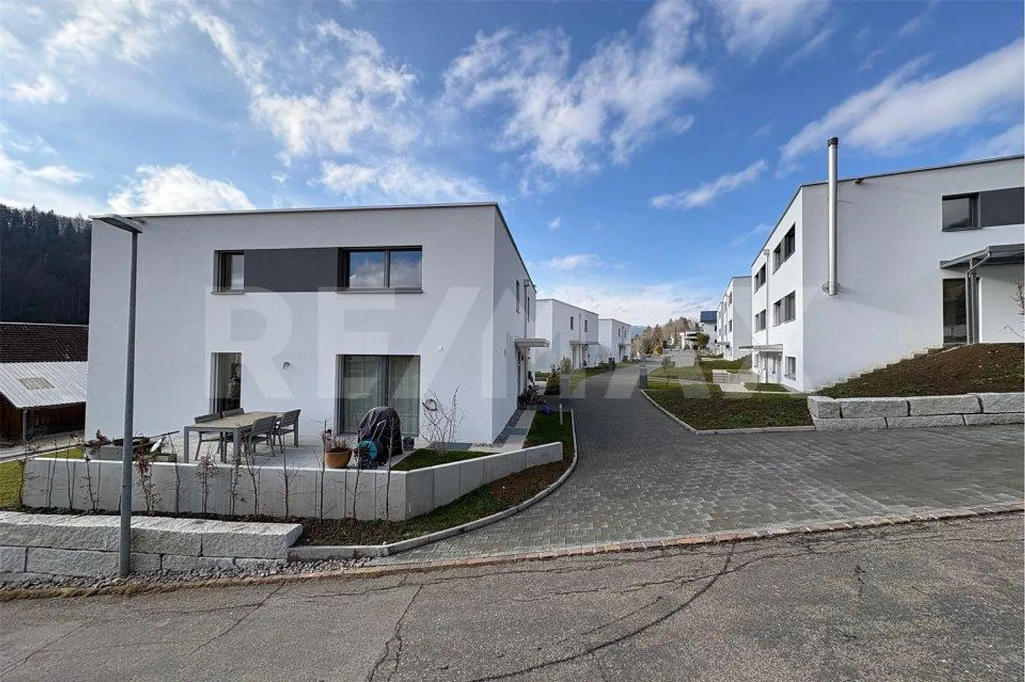 Nouveau projet de construction 6 maisons individuelles jumelées / Maison n° 2 rangée supérieure - Photo 9 sur 13