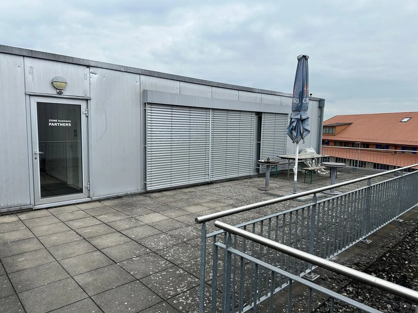 Commercial for rent - Photo 7 of 9