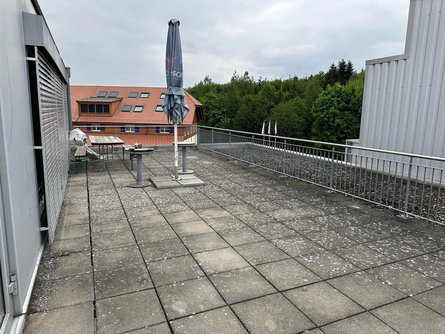 Commercial for rent - Photo 8 of 9