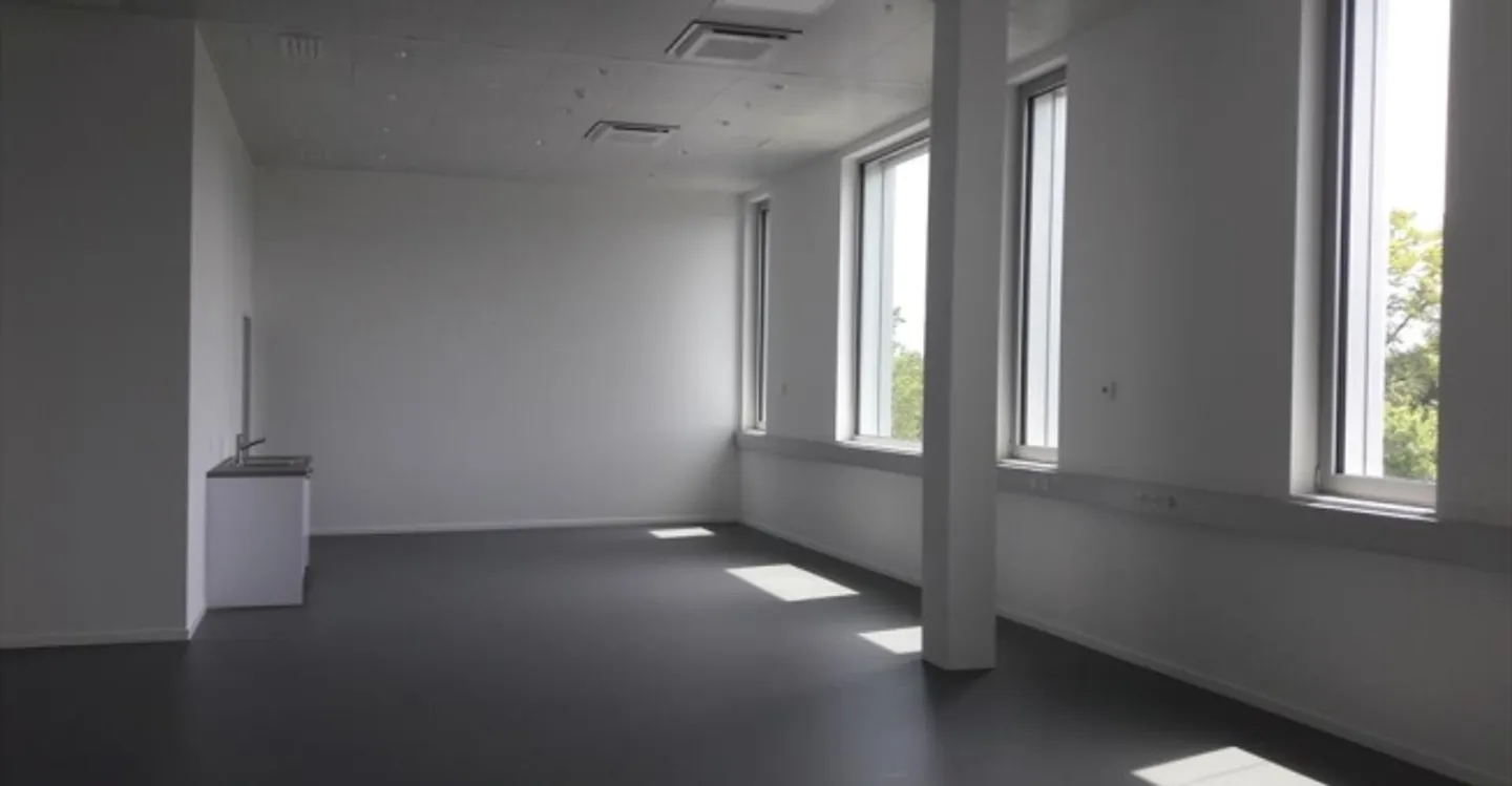 Office - Photo 4 of 4