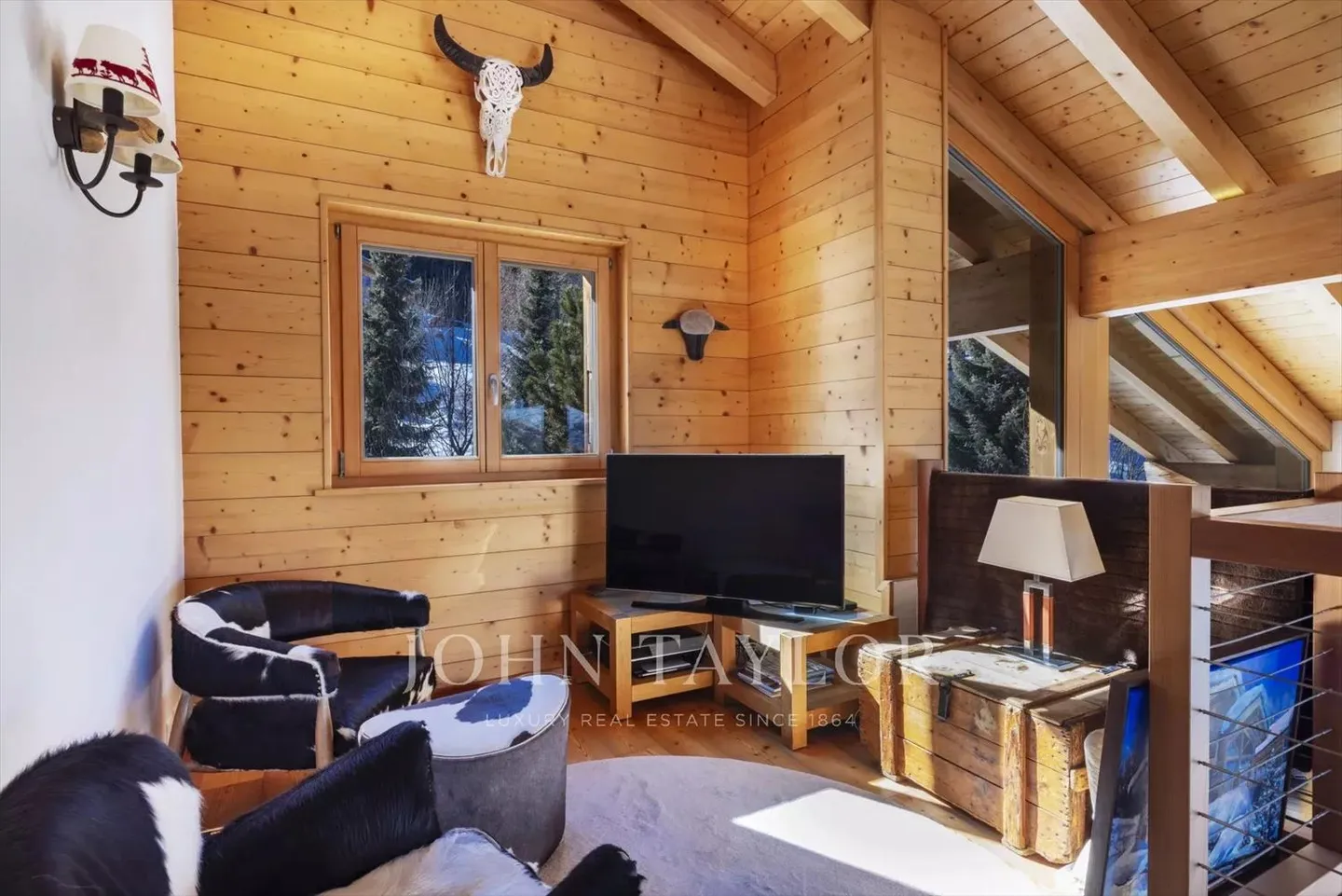 Chalet Le Cardinal – An Oasis of Tranquility in the Heart of La Tzoumaz - Photo 10 of 11