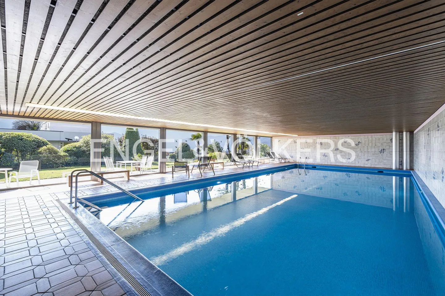 Appartamento giardino con vista parziale sul lago (36) - Foto 9 di 10