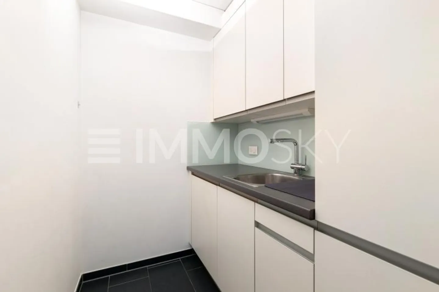 Moderno, Luminoso e di Alta Qualità - Foto 2 di 5