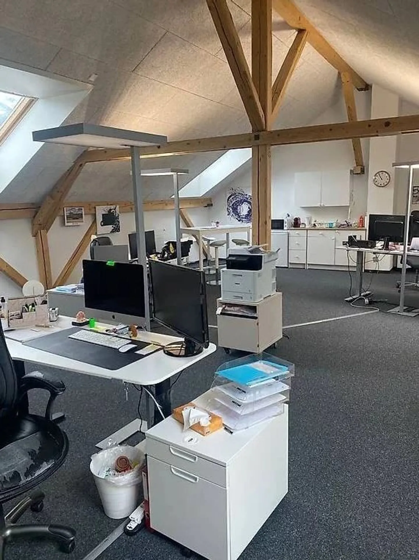 Bella superficie commerciale di 106 m2 in duplex nell'antico arsenale di Bex - Foto 3 di 4
