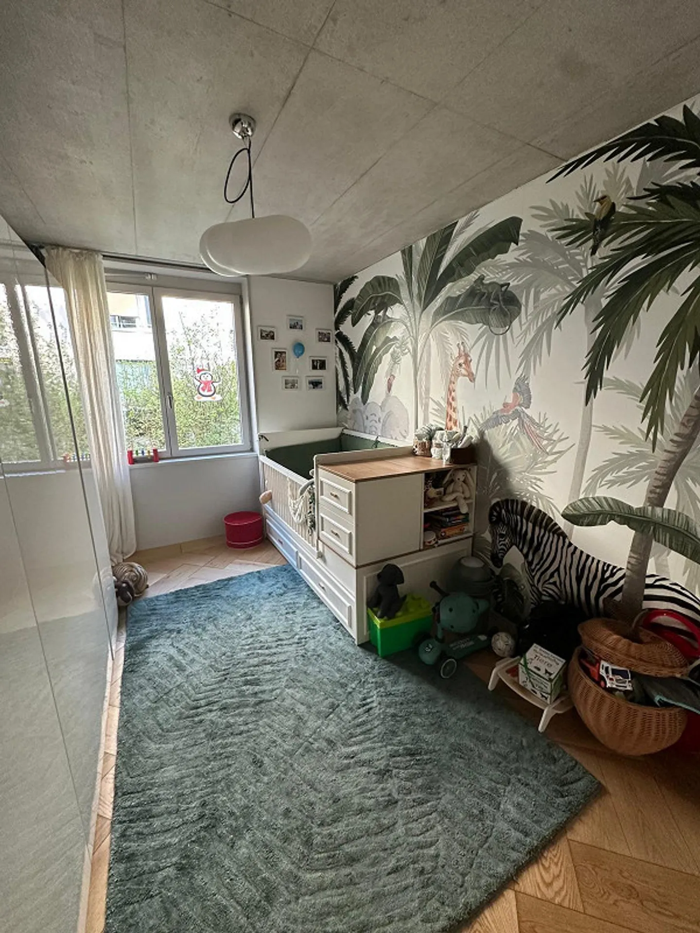 Helles und modernes 3,5-Zimmer-Apartment mit Parkplatz in bester Lage in Zürich - Foto 5 von 8