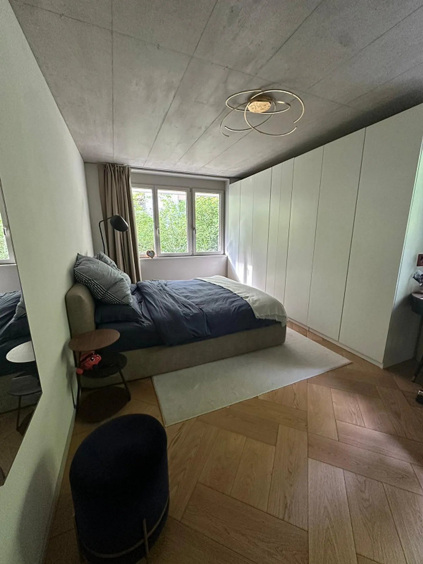 Helles und modernes 3,5-Zimmer-Apartment mit Parkplatz in bester Lage in Zürich - Foto 6 von 8