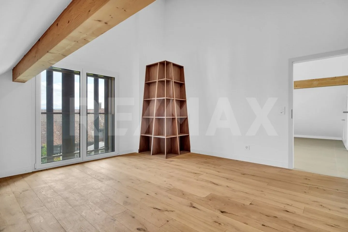 Appartement 4.5 pièces élégant avec jardin - Photo 3 sur 10