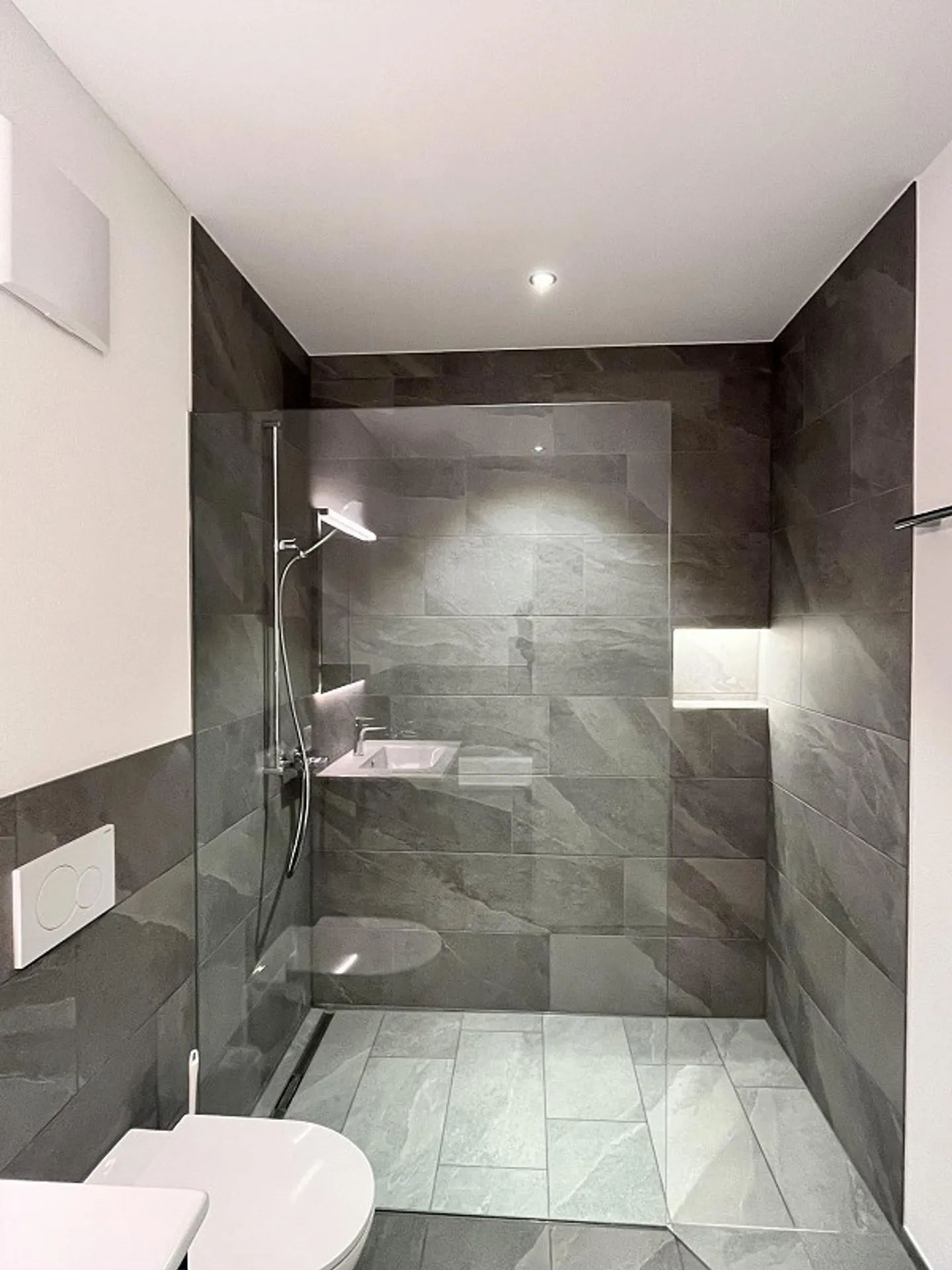 Top modern apartment in ownership standard - Photo 16 of 21