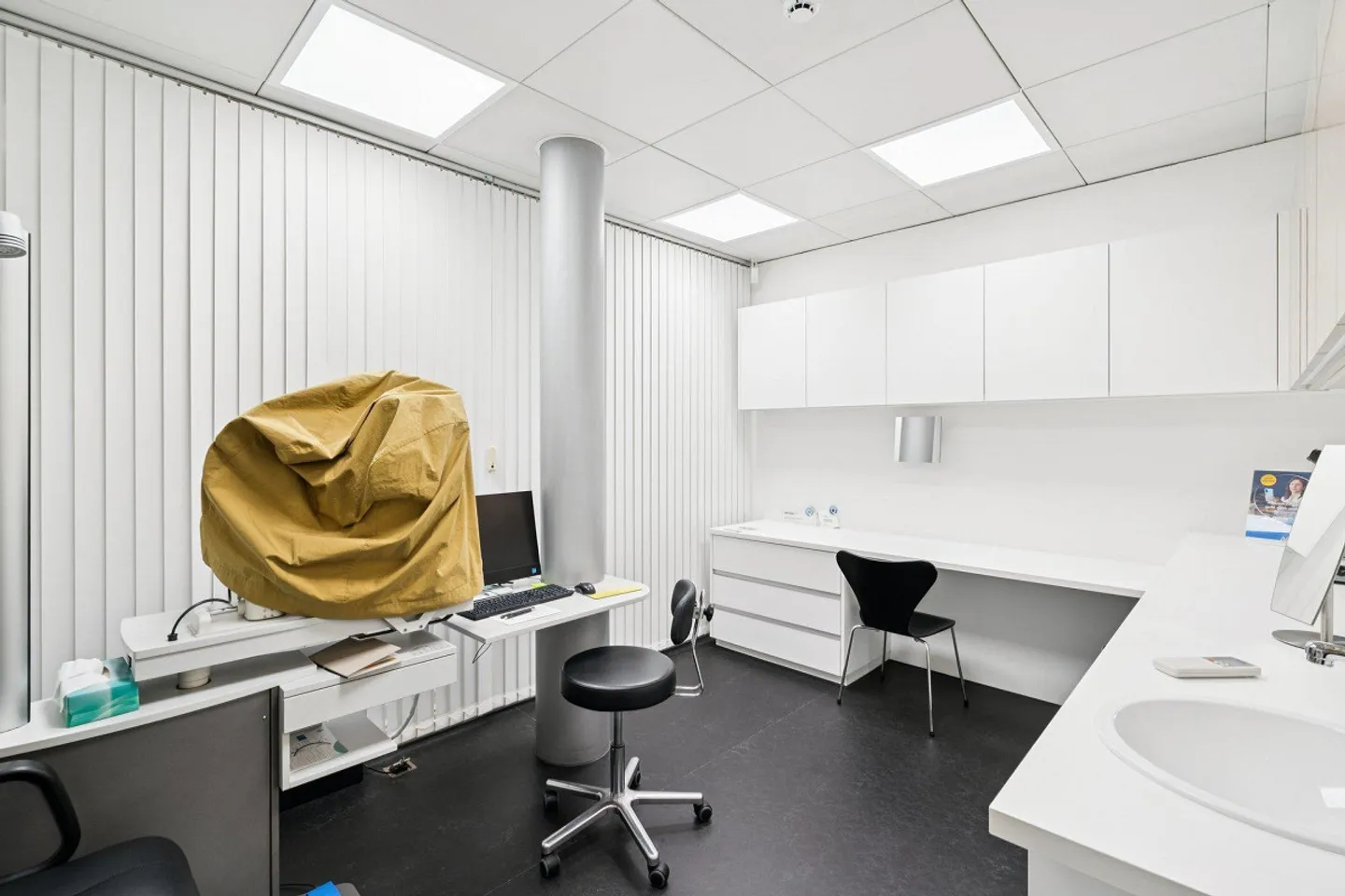 Espace commercial à louer dans un emplacement de choix à Uster ! - Photo 9 sur 12