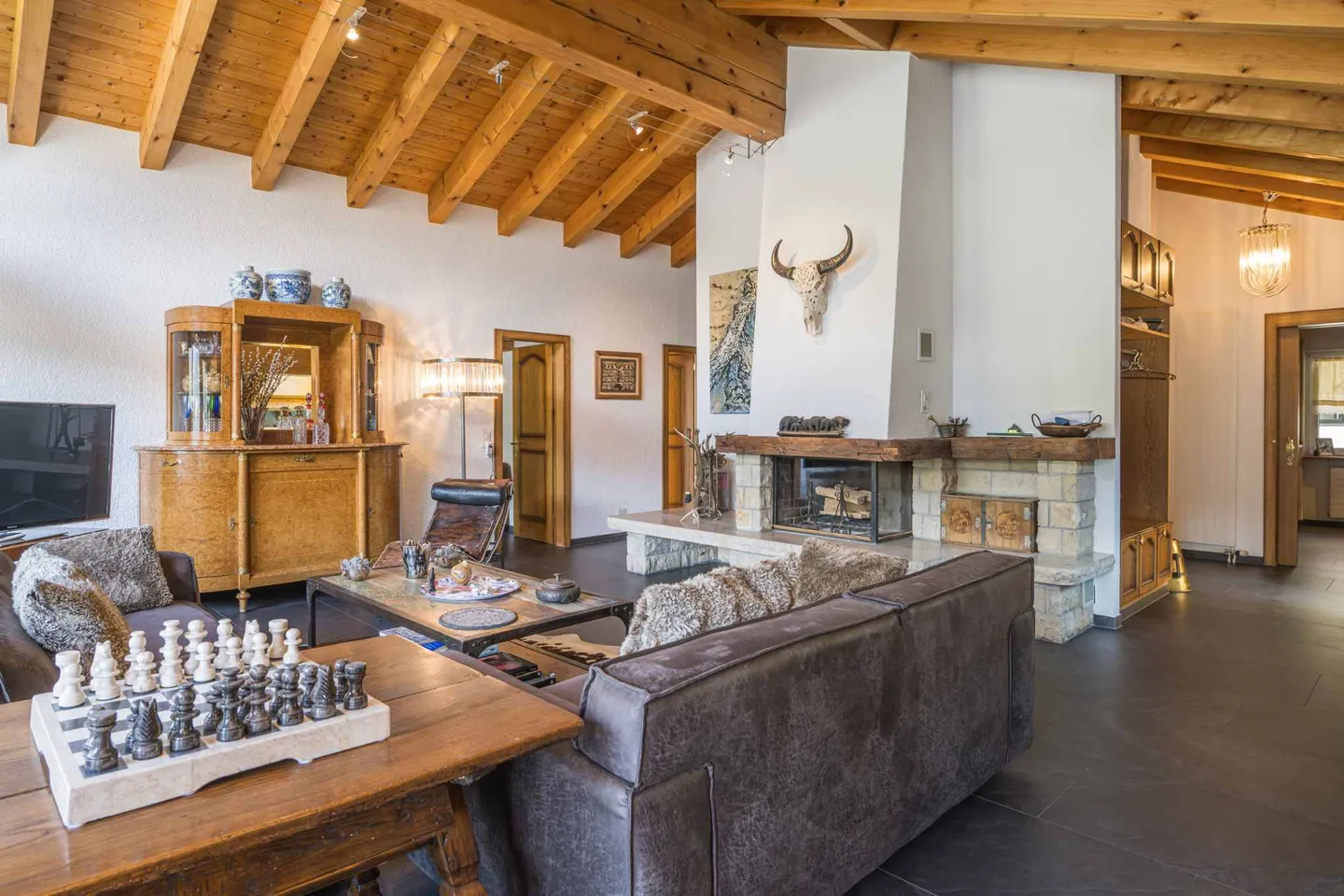 Stunning Penthouse with Matterhorn View - Photo 3 of 13