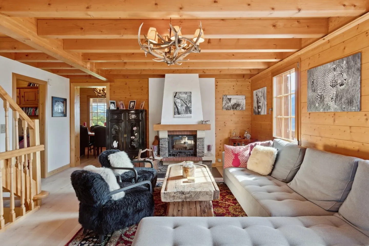 Chalet with home cinema / indoor jacuzzi / panoramic view - Photo 2 of 23