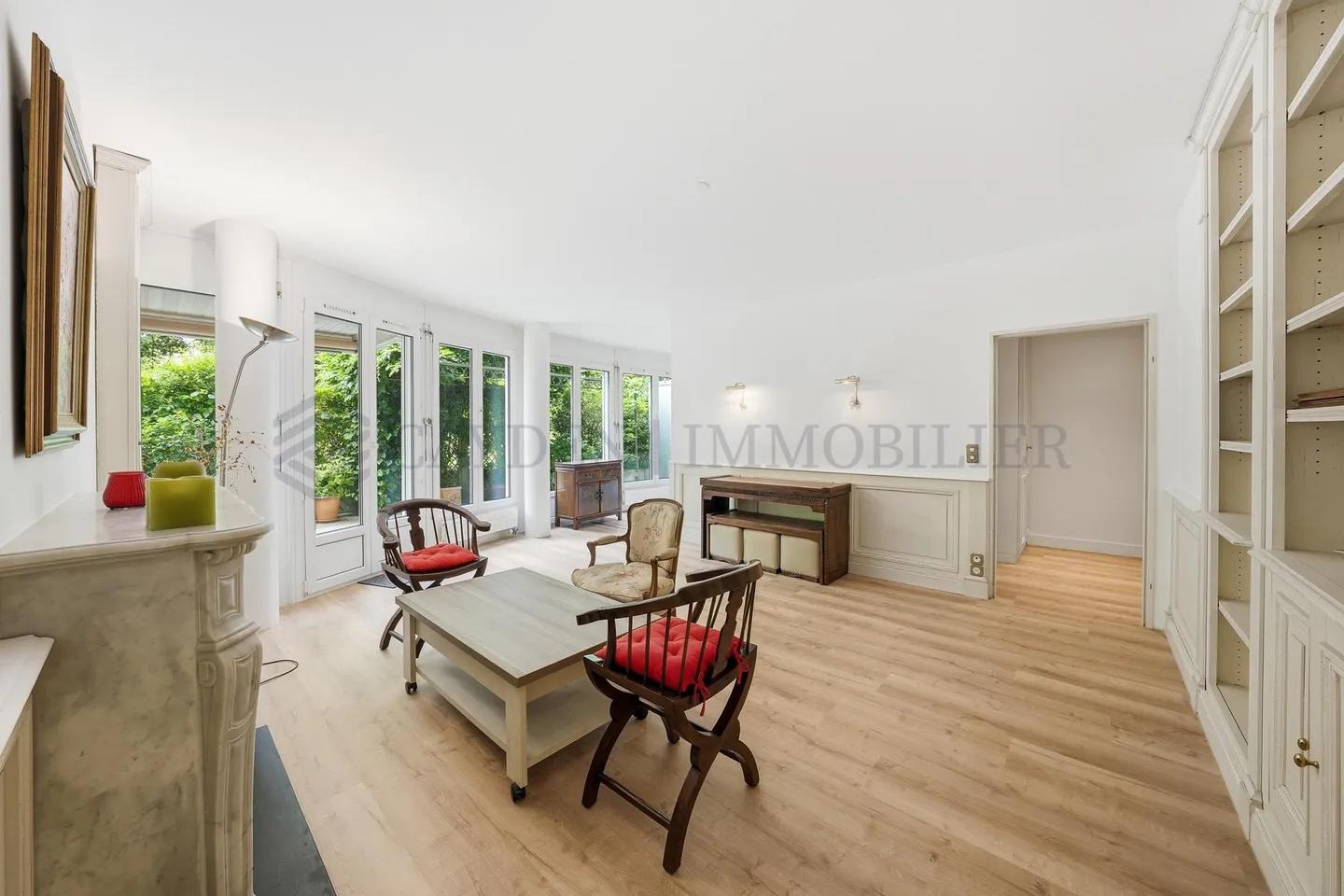 Charming Ground-Floor Apartment - Photo 5 of 11