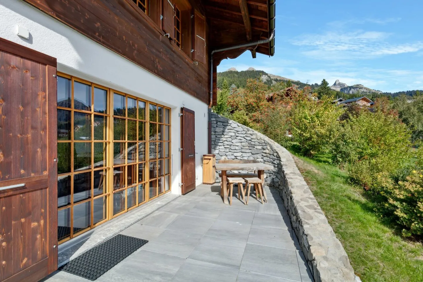 Chalet with home cinema / indoor jacuzzi / panoramic view - Photo 18 of 23