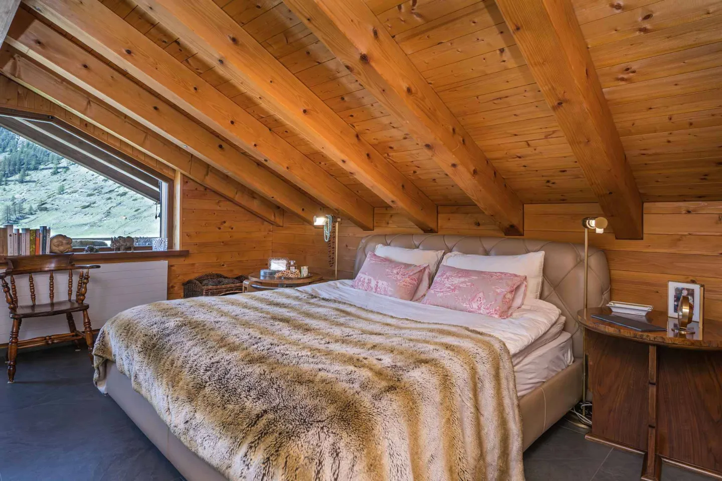 Stunning Penthouse with Matterhorn View - Photo 6 of 13