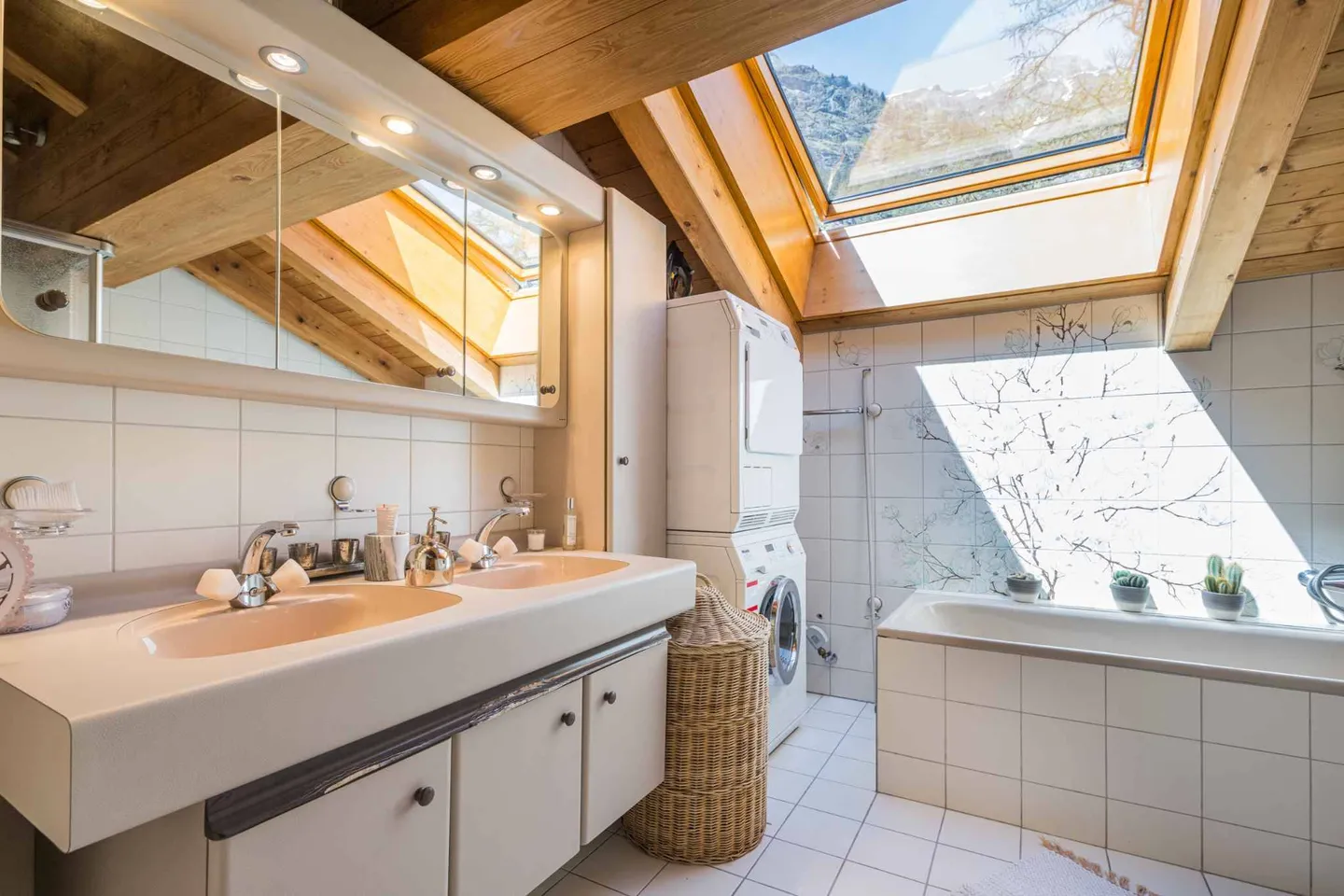 Stunning Penthouse with Matterhorn View - Photo 10 of 13