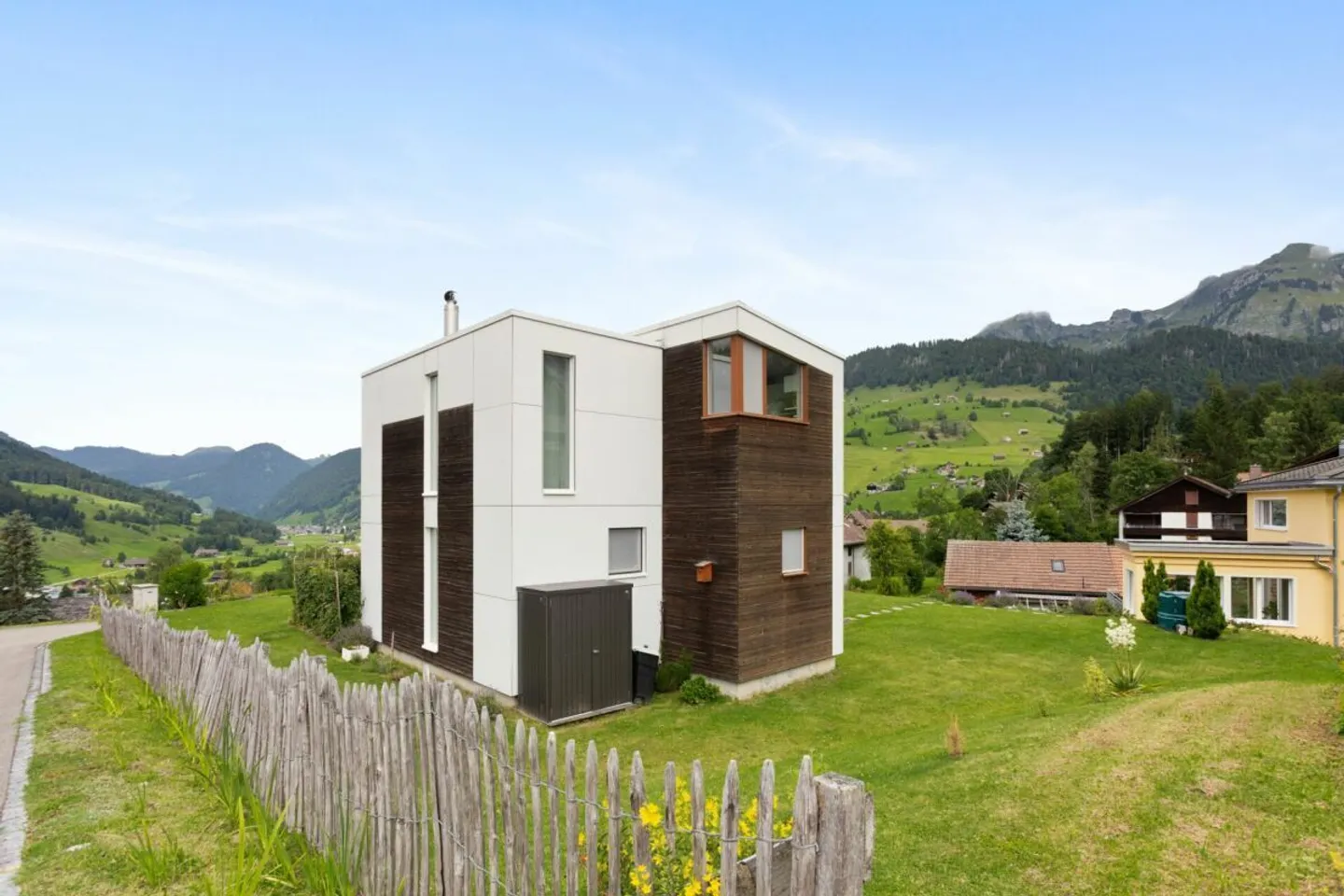 Maison Familiale Moderne avec Vue - Photo 1 sur 12