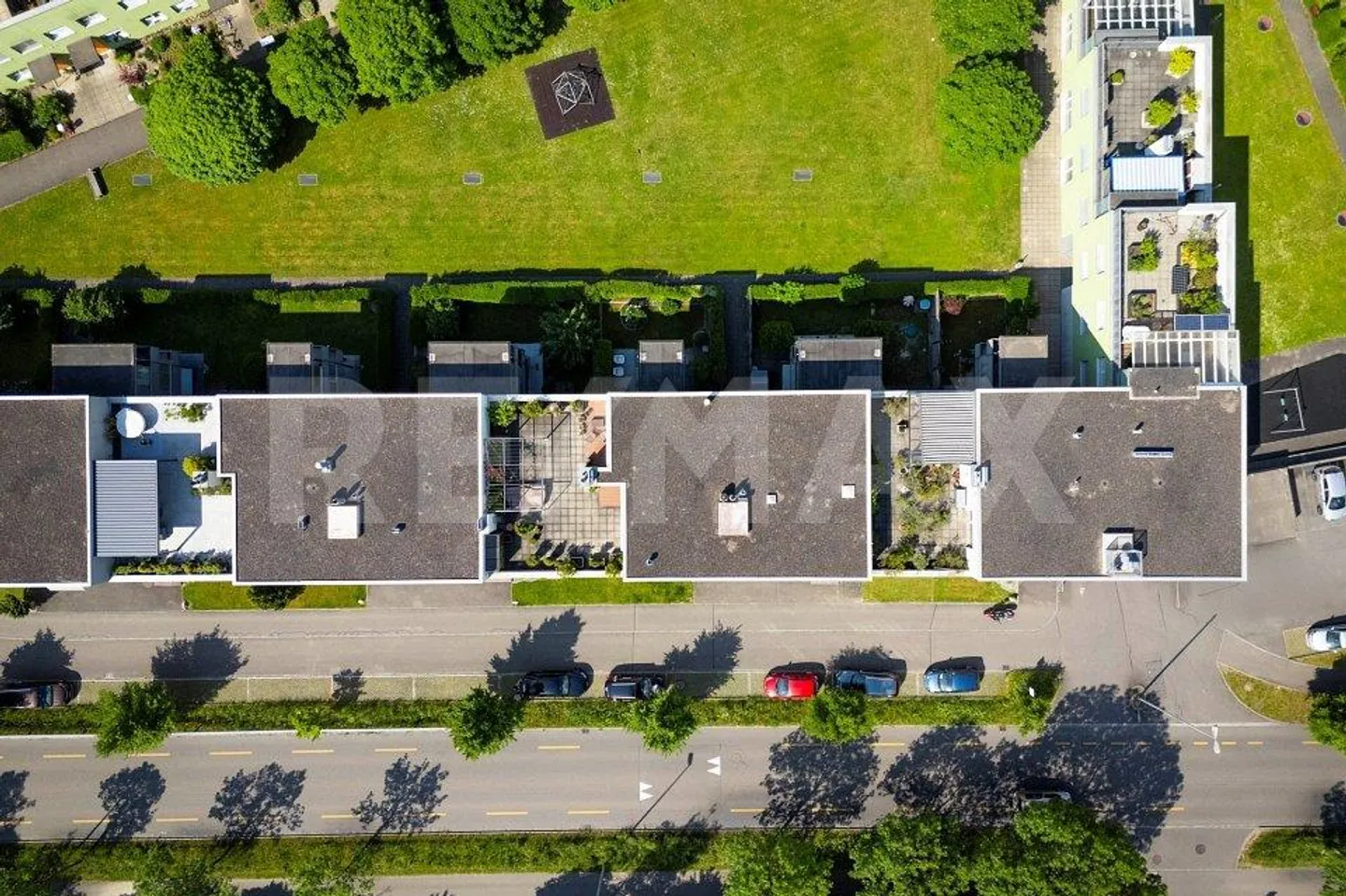 Charming 412 Room Garden Apartment in Buchs (AG) – Your New Home with Comfort Guarantee. - Photo 3 of 13