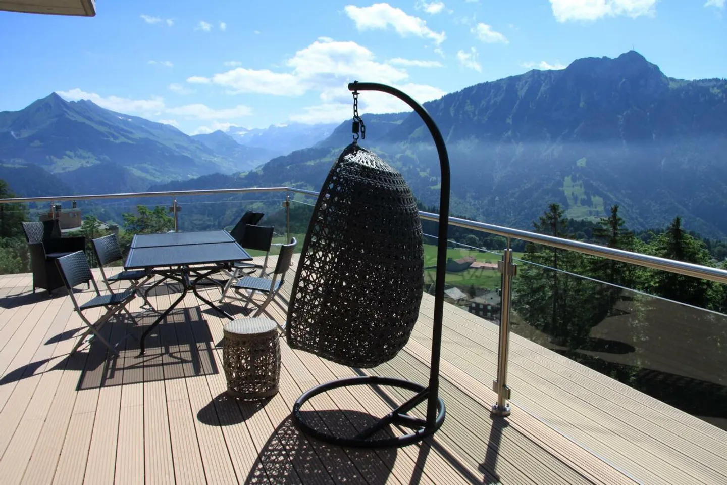 Superbe attique de 5.5 pièces avec vue imprenable sur les montagnes - Photo 1 sur 12