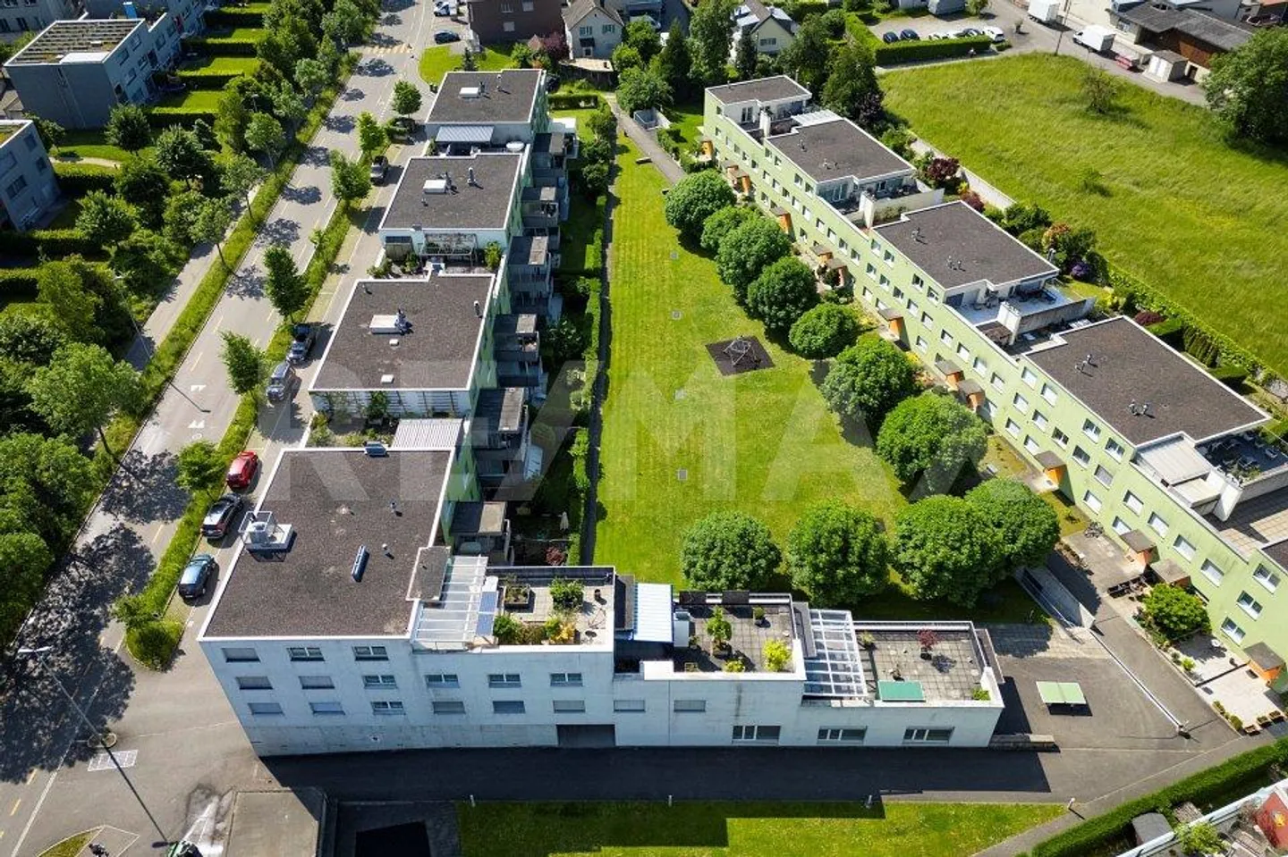 Charming 412 Room Garden Apartment in Buchs (AG) – Your New Home with Comfort Guarantee. - Photo 4 of 13