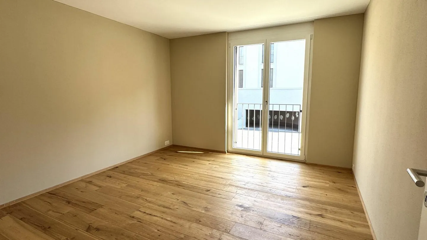 Moderno appartamento di 4,5 stanze in standard di proprietà - Foto 7 di 13