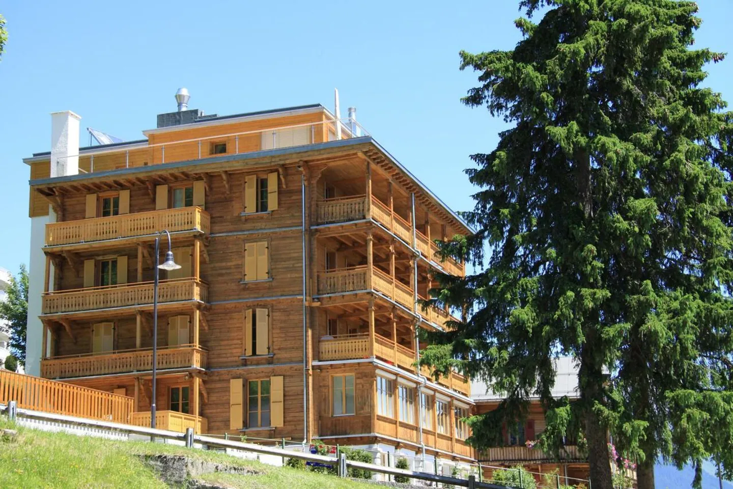 Superbe attique de 5.5 pièces avec vue imprenable sur les montagnes - Photo 8 sur 12