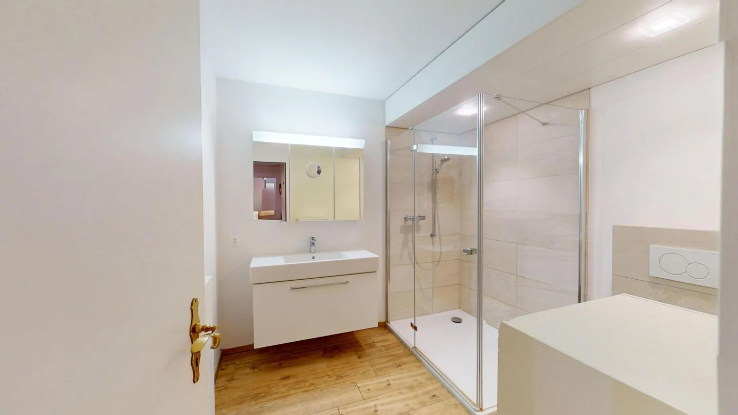 Vivere con vista - Appartamento con terrazza luminoso con piscina e sauna - Foto 5 di 6