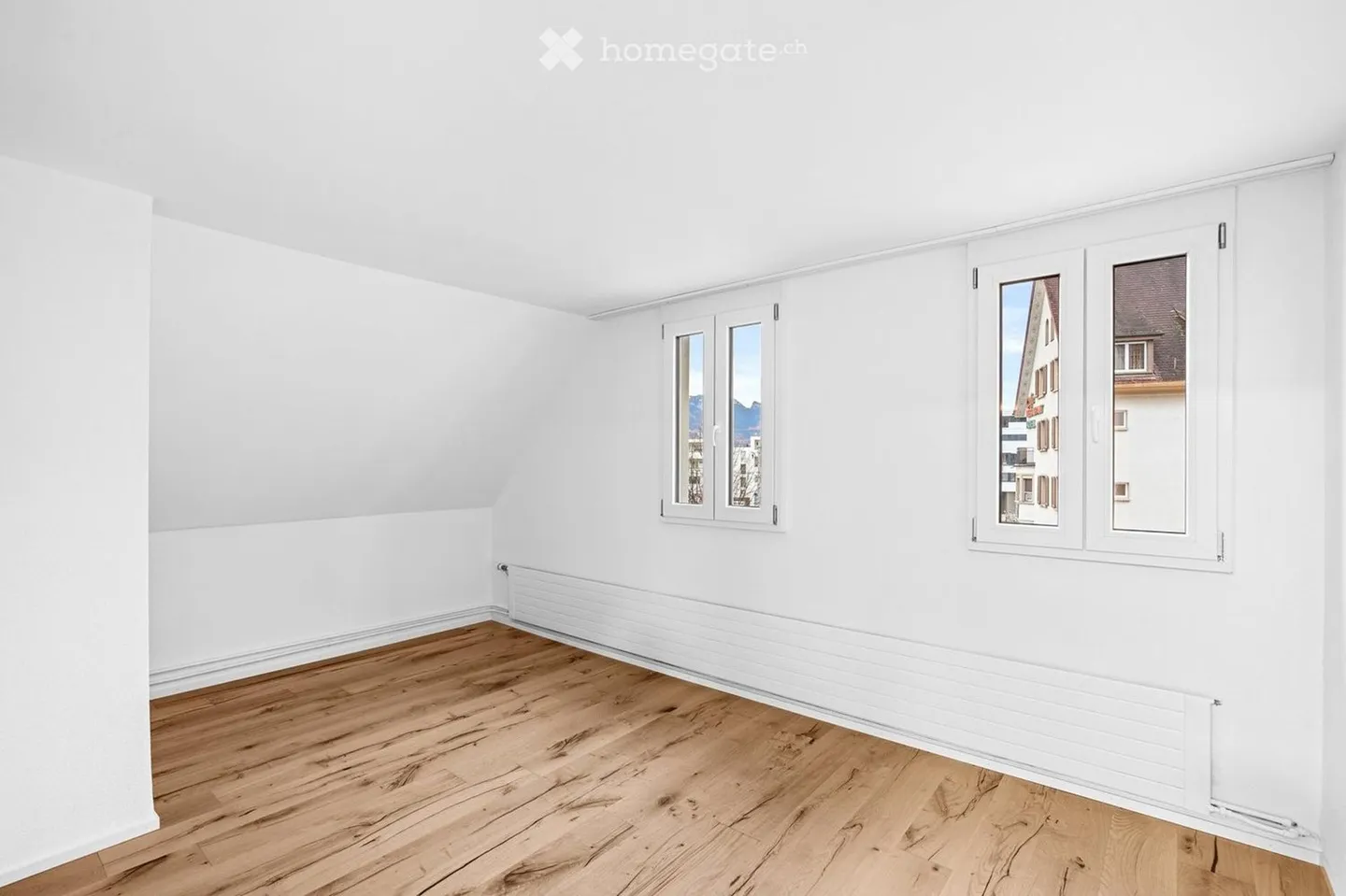 Appartamento affascinante con 3 camere in una posizione tranquilla ad Au - Foto 2 di 3