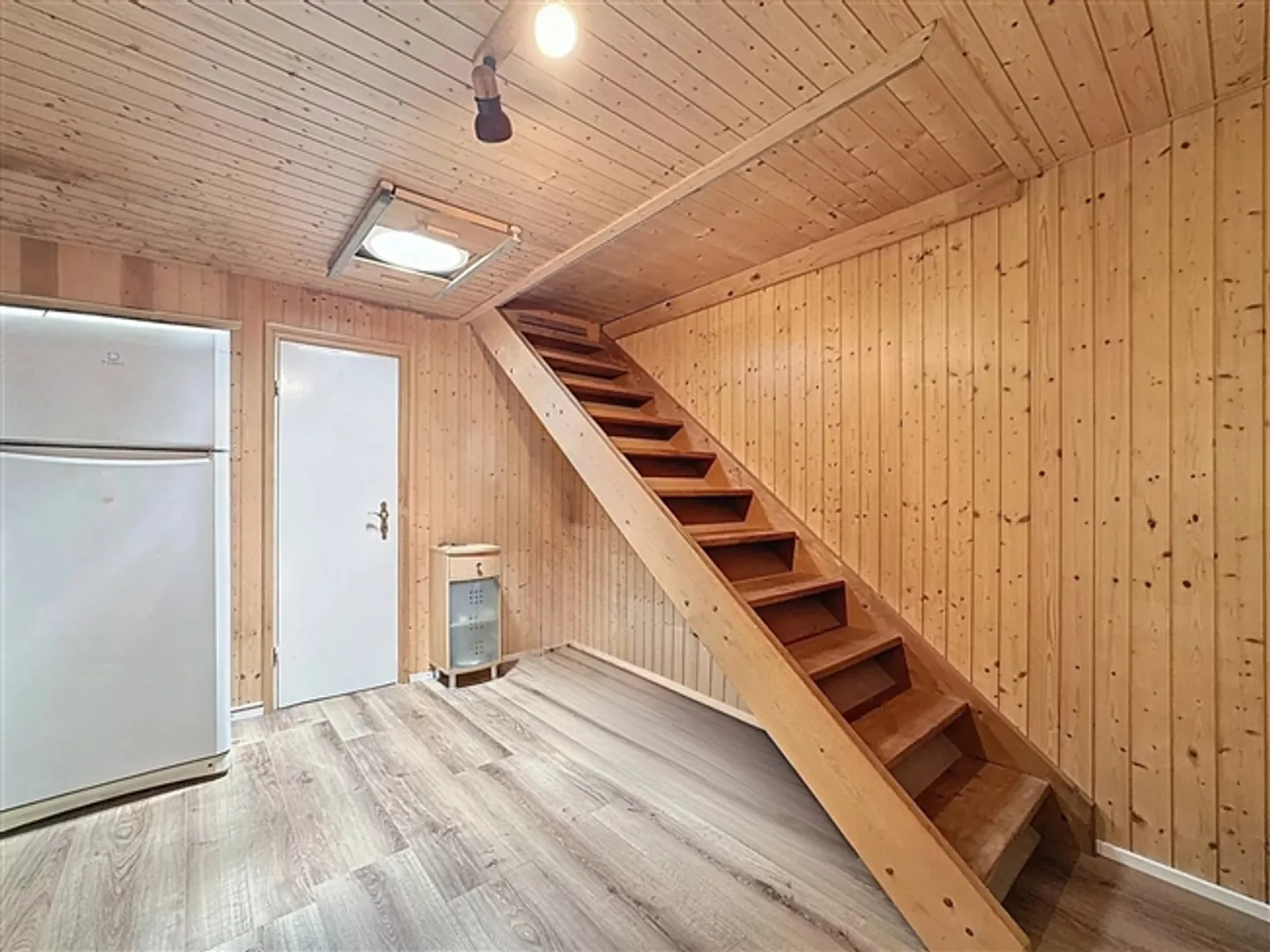 Energy-efficient renovated farmhouse - Photo 7 of 12