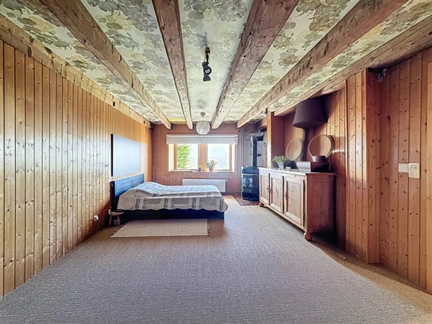 Energy-efficient renovated farmhouse - Photo 8 of 12