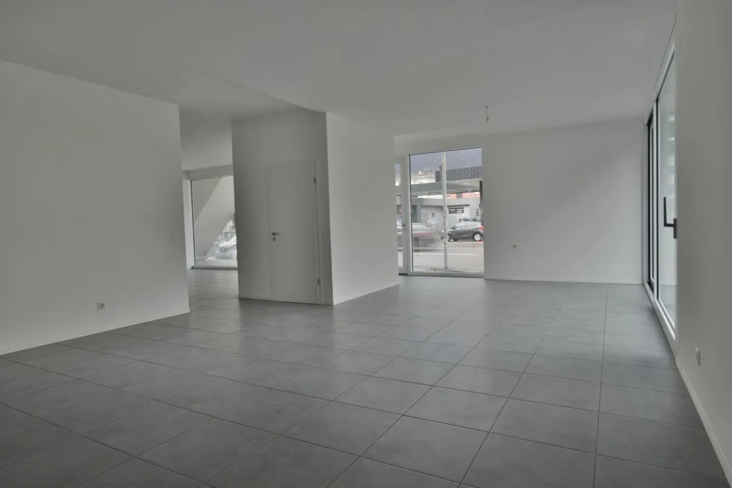 Bright and Versatile Commercial Space - Photo 4 of 5