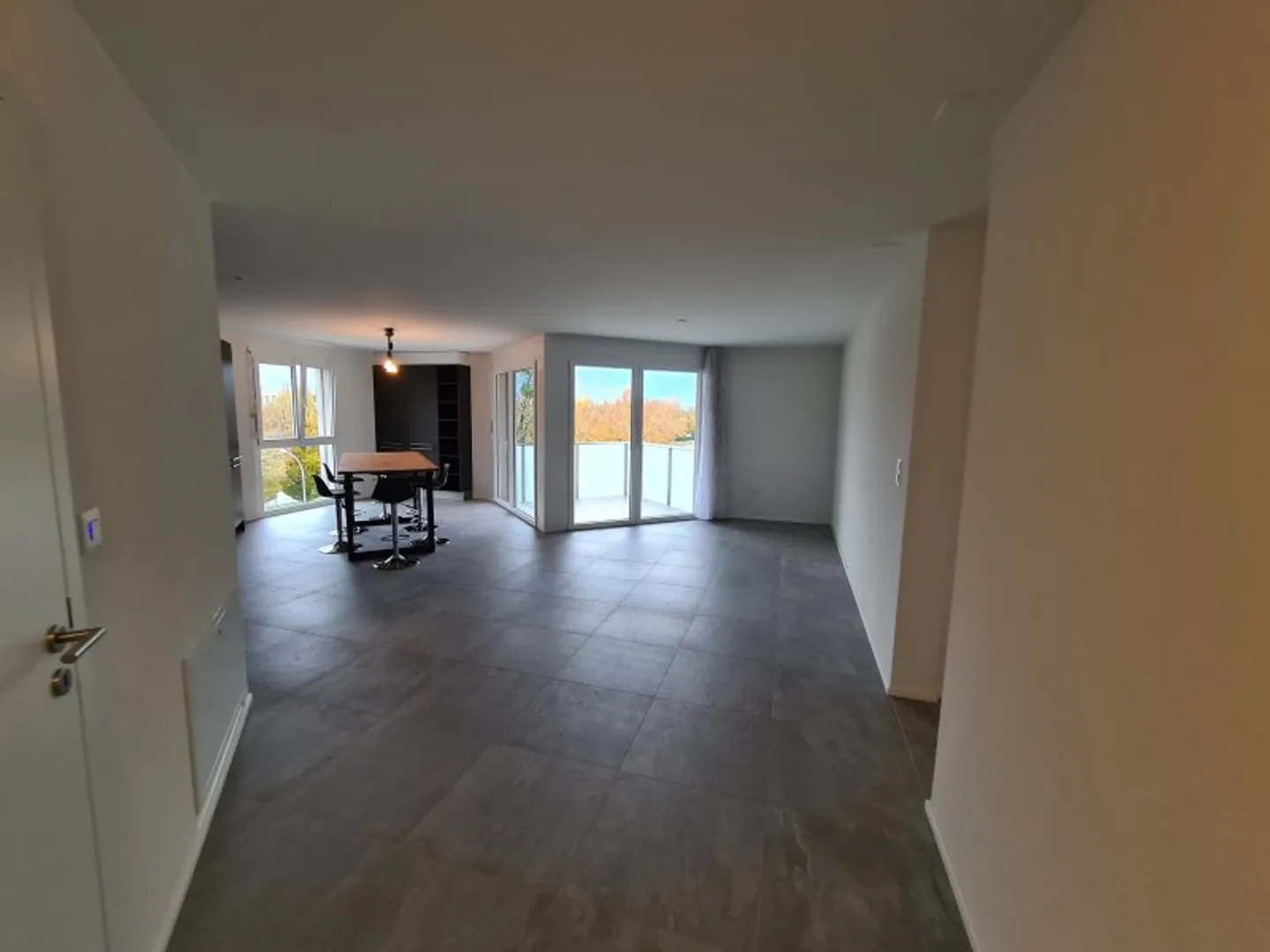 Helles 4.5 Zimmer Appartement - Foto 2 von 9