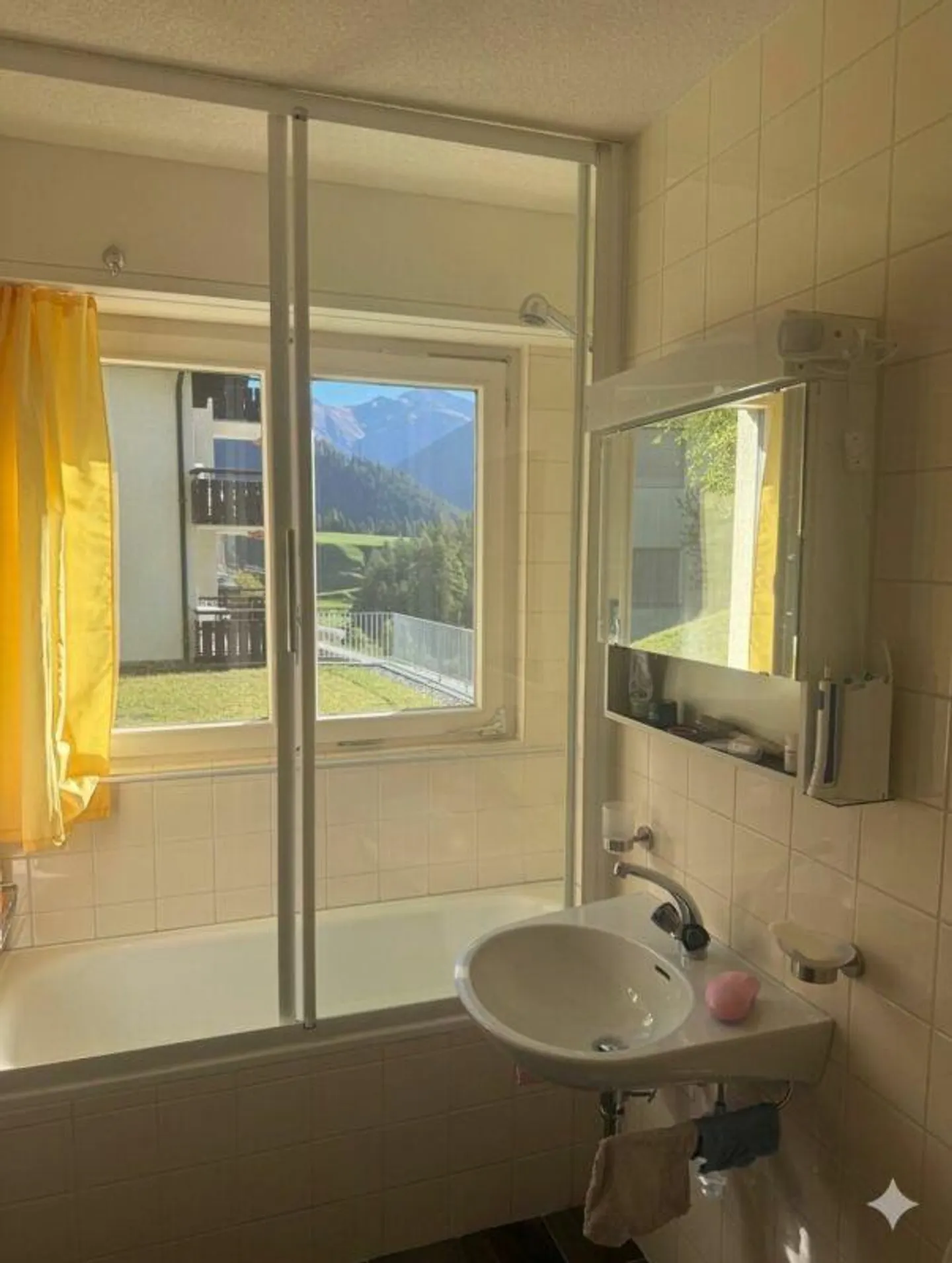 Sonnige 2.5-Zimmerwohnung in Wiesen - Foto 8 von 9
