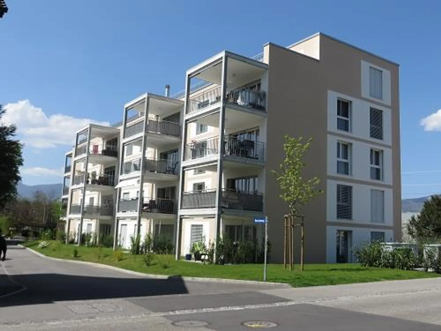 Garden apartment with a feel-good factor and its own laundry room - Photo 7 of 9