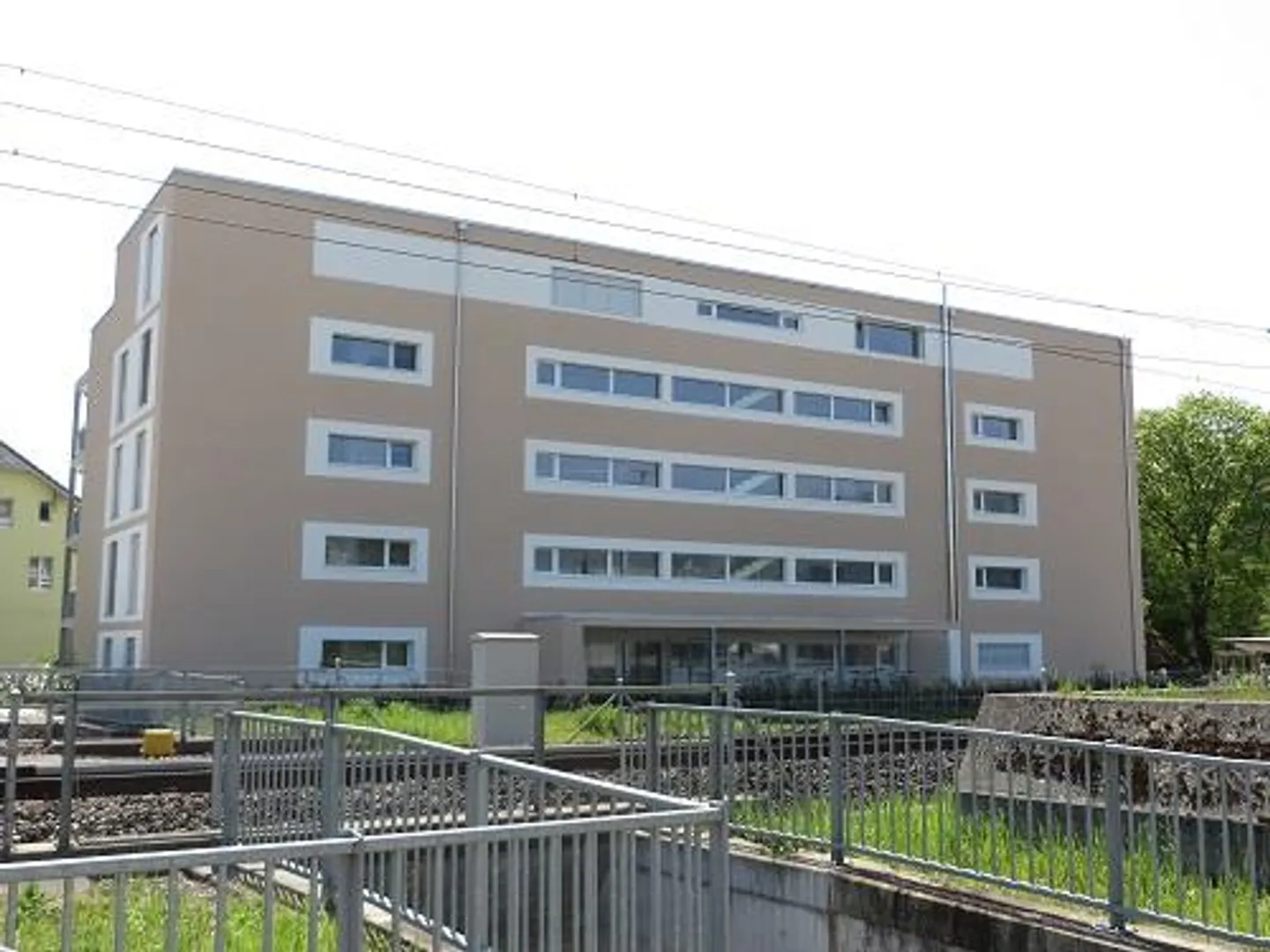 Garden apartment with a feel-good factor and its own laundry room - Photo 9 of 9