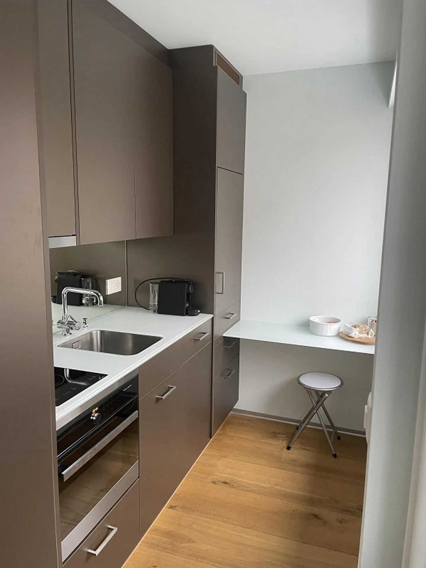 Studio moderne de 28 m2 - Emplacement idéal, 5 min. Gare de Biel/Bienne - Photo 2 sur 7