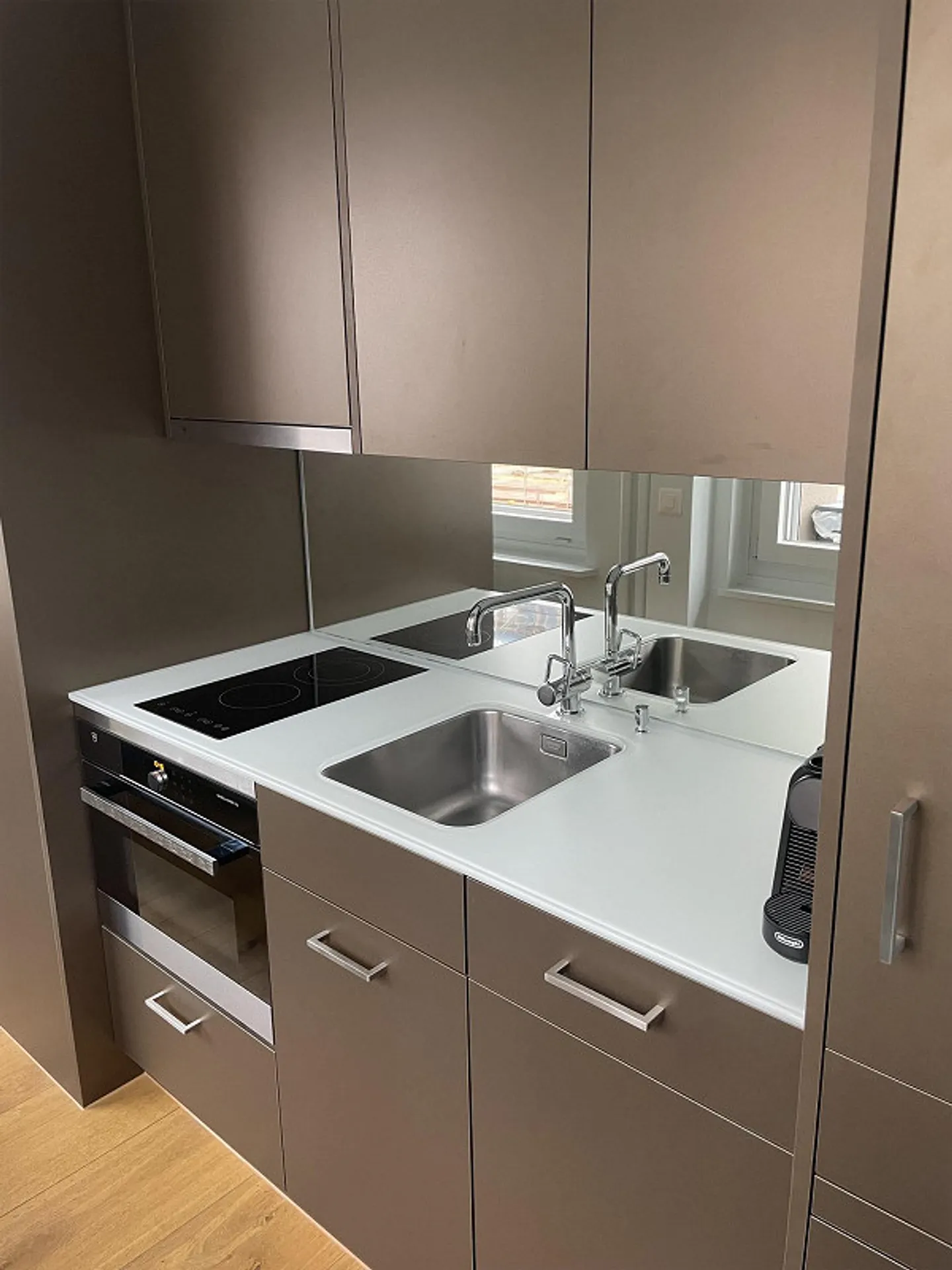 Studio moderne de 28 m2 - Emplacement idéal, 5 min. Gare de Biel/Bienne - Photo 3 sur 7