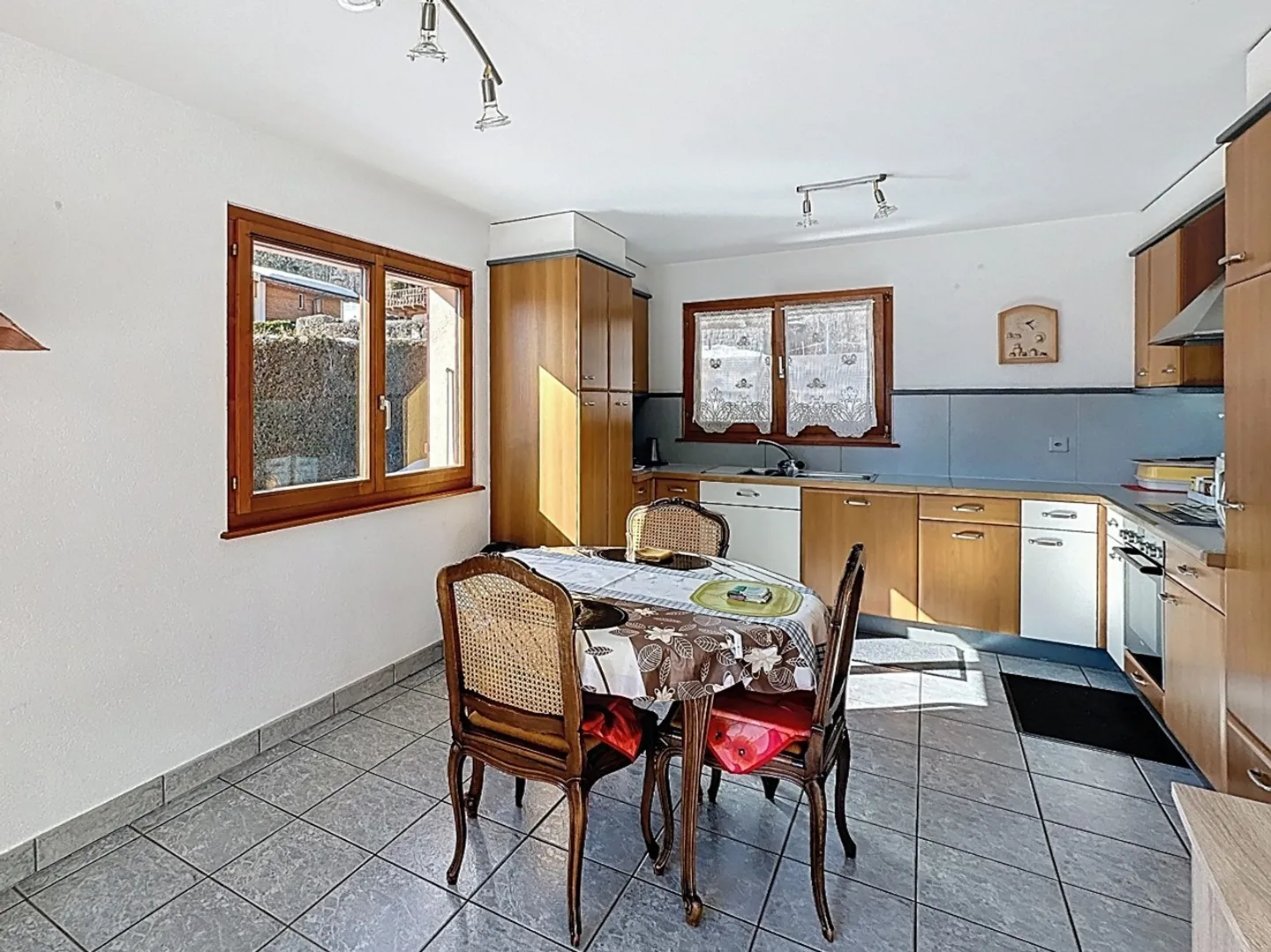 Arbaz, casa affascinante con 6,5 stanze e 240 m2, con parcheggi e spazi coperti - Foto 8 di 8