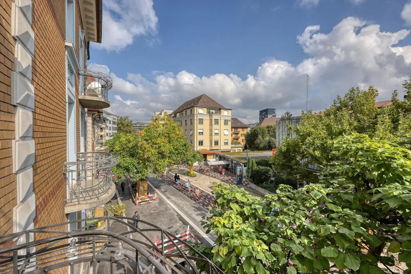 Historisches Mehrfamilienhaus in Zürich - Foto 4 von 13