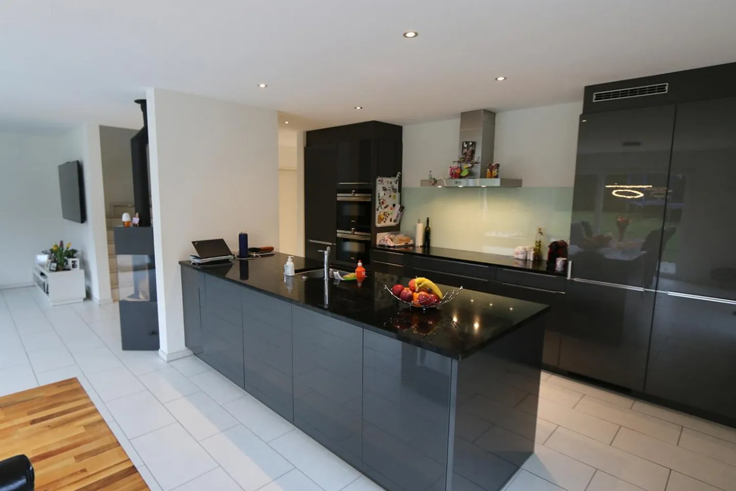 Sonnenverwöhntes Einfamilienhaus mit Garten - Foto 5 von 13