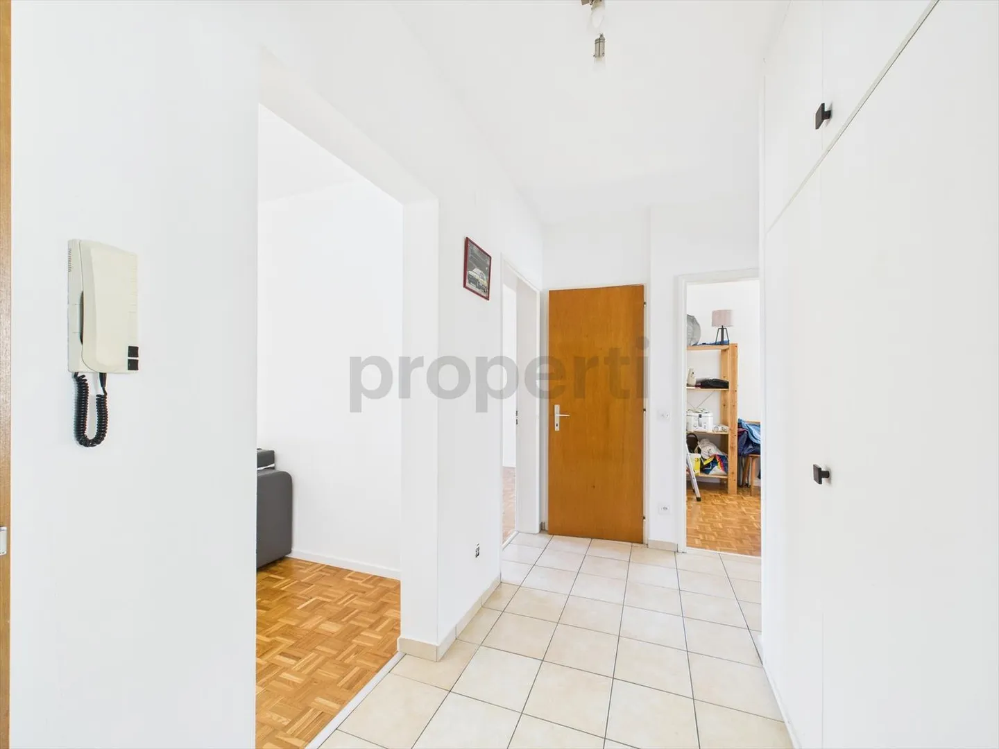 Exclusive 3.5-room apartment in Lugano, TI - Unique living concept in a central location - Photo 5 of 10