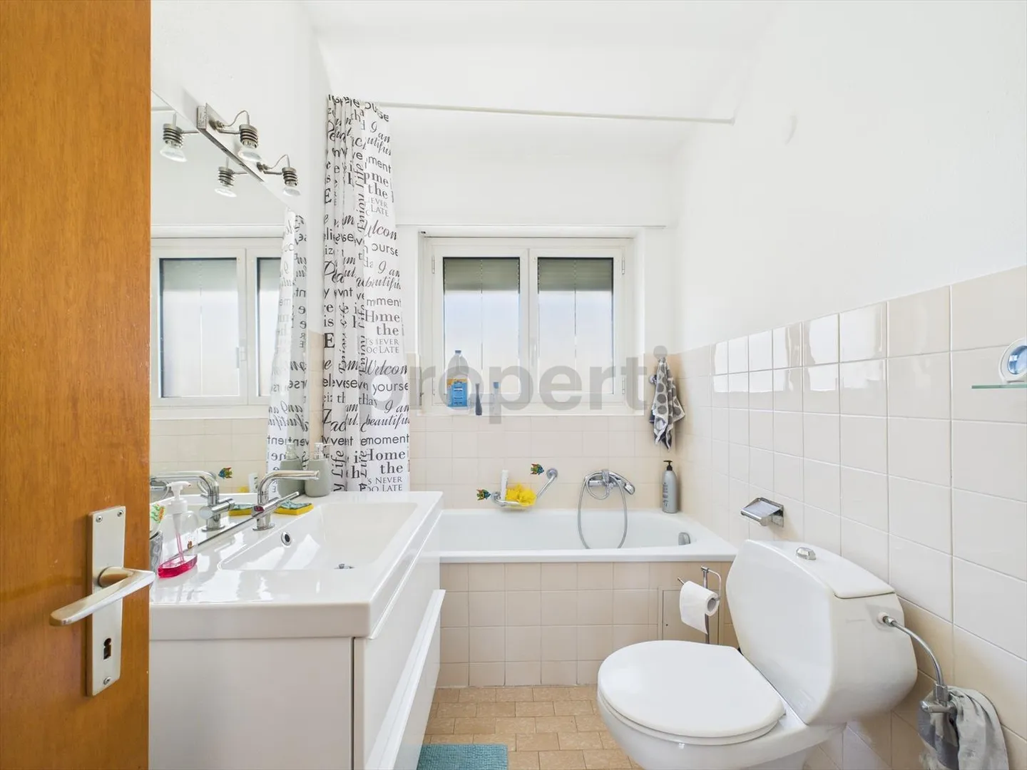 Exclusive 3.5-room apartment in Lugano, TI - Unique living concept in a central location - Photo 6 of 10