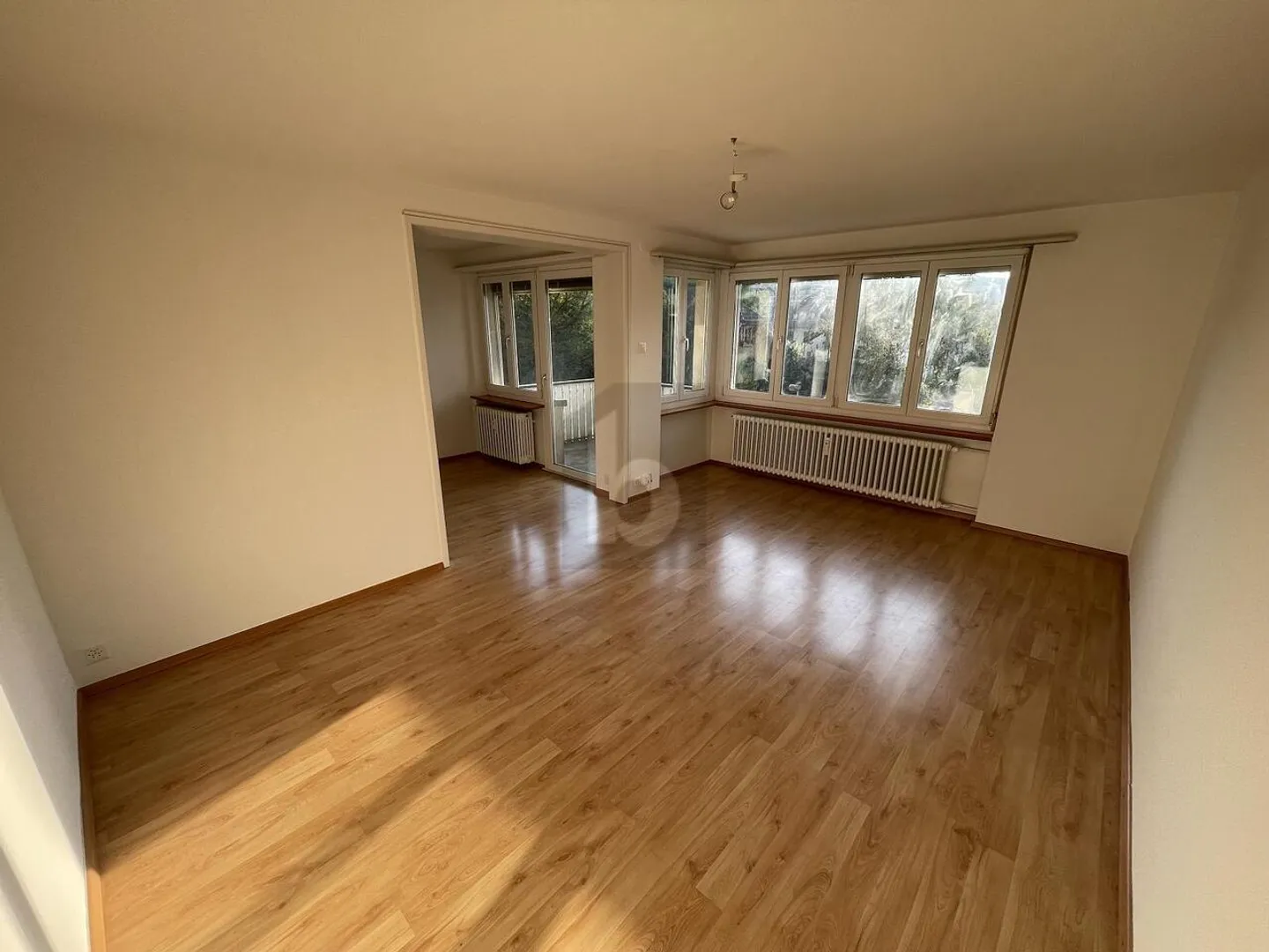 CENTRAL AVEC BALCON - Photo 1 sur 6